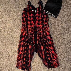 TYR Closed Back Venzo Genesis Red Plasma 233 Racing Suit Fastskin Size 27 - Used